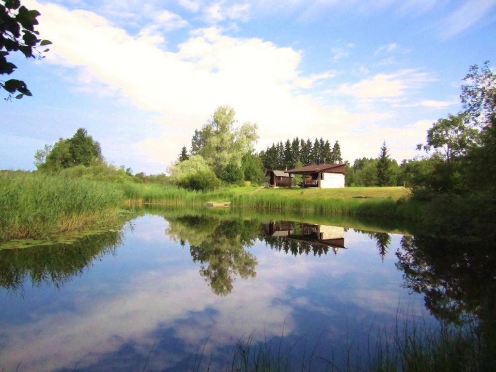 Saarelux Riverise Villa Moraste Pokoj fotografie